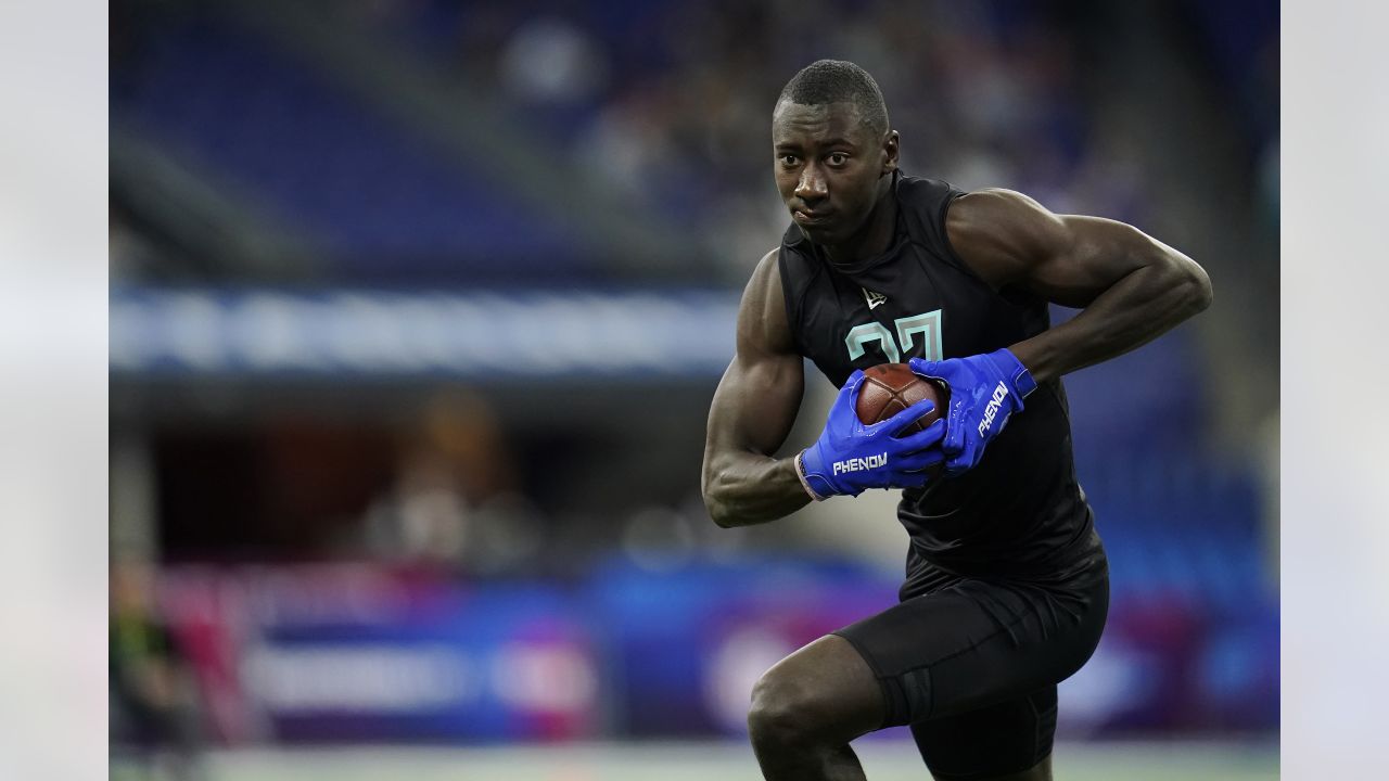 Iowa State defensive lineman Eyioma Uwazurike runs a drill during the NFL  football scouting combine, Saturday, March 5, 2022, in Indianapolis. (AP  Photo/Darron Cummings Stock Photo - Alamy