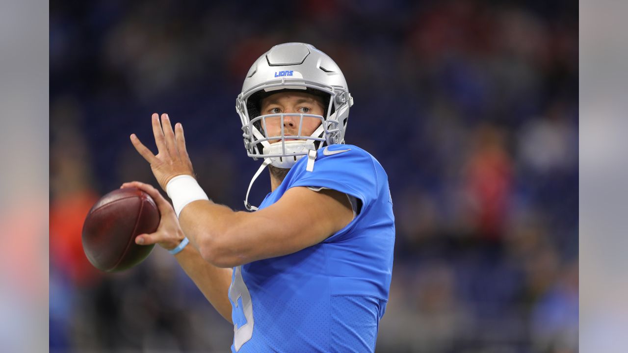 T.J. Hockenson 'in great spirits' after scary fall; Lions lose