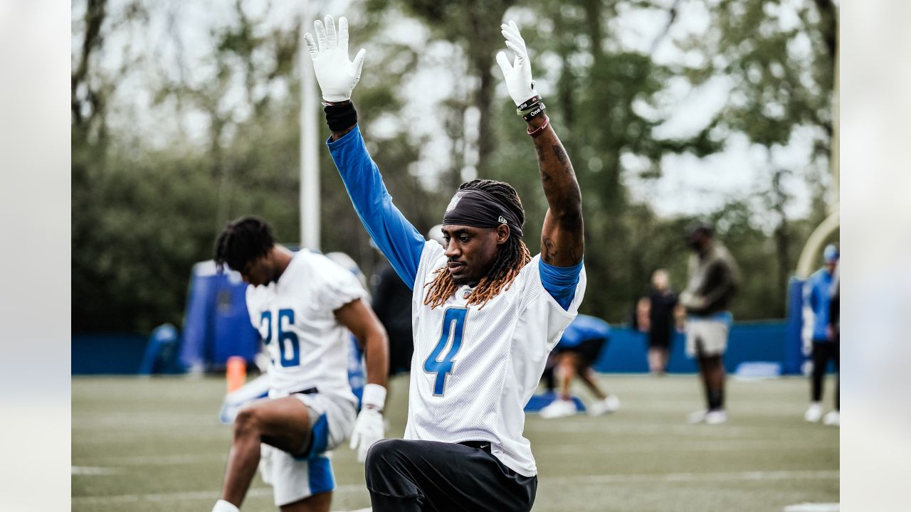 Detroit Lions LEGENDS Welcome rookies IN STYLEsign of GREAT