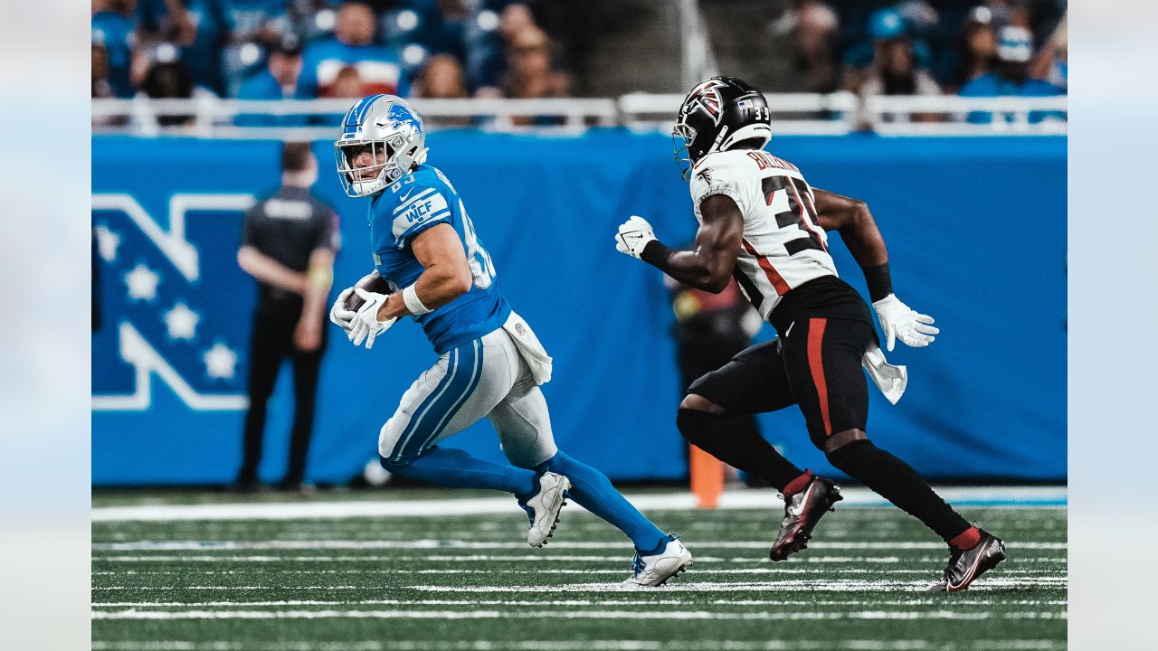 Detroit Lions wide receiver Tom Kennedy (85) makes a catch for a