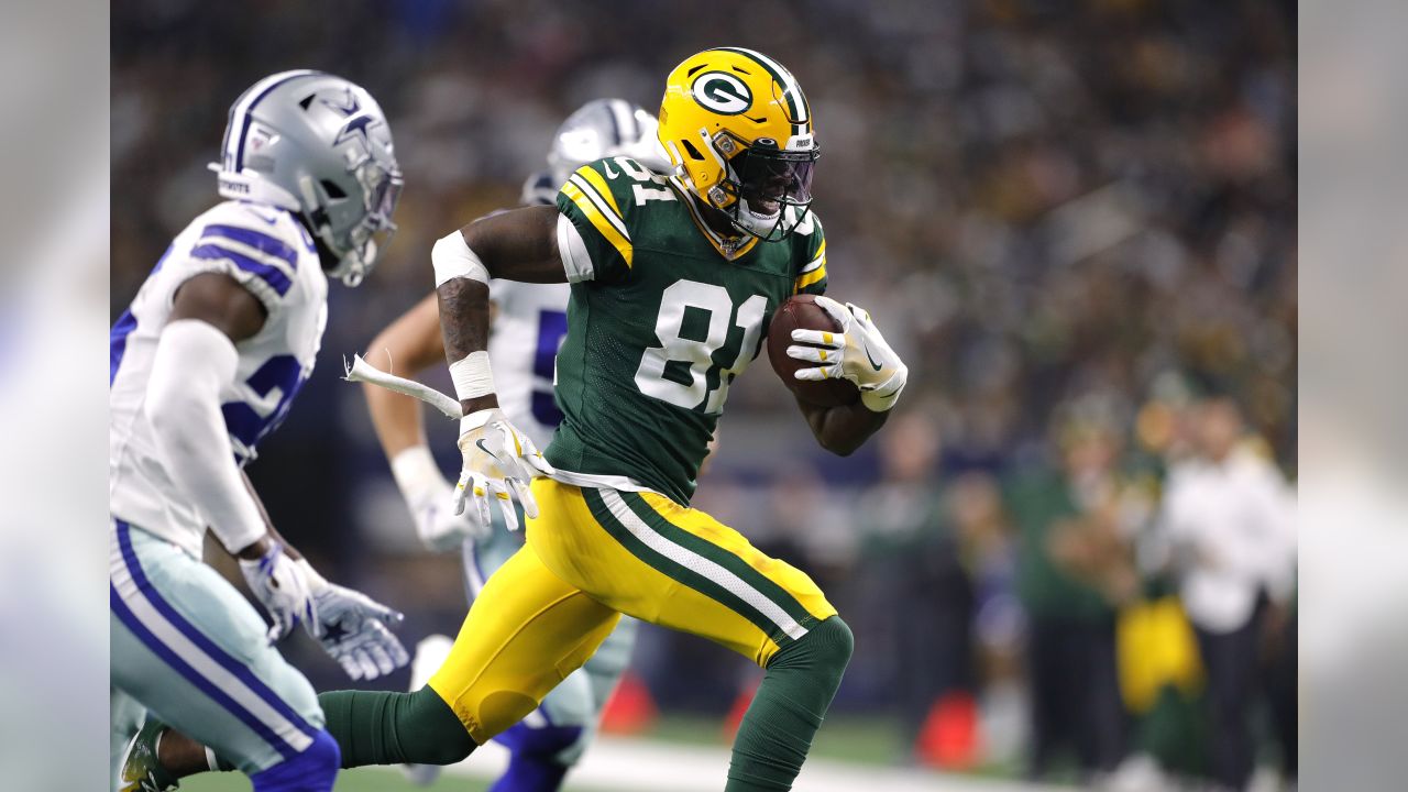 Green Bay Packers defeat division rivals Chicago 38-17