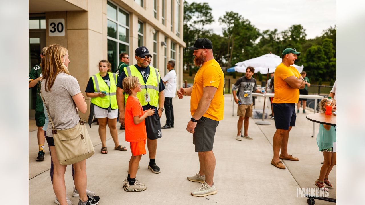 Green Bay Packers on X: The #PackersRoadTrip rolled into Hudson High  School to show support at their athletic fundraiser. 