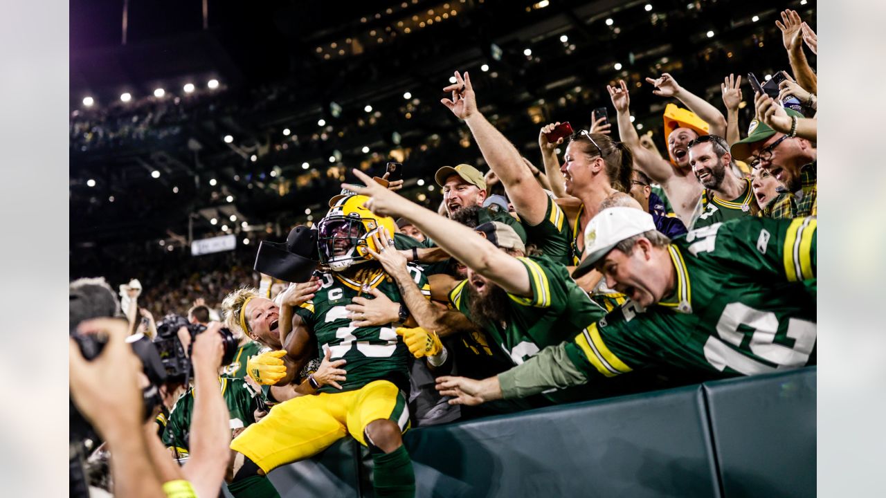 Fans Are Loving Aaron Jones' Pregame Outfit Tonight - The Spun: What's  Trending In The Sports World Today