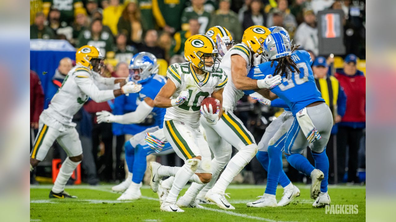 Green Bay Packers wide receiver Allen Lazard catches during pregame of an  NFL football game against the Detroit Lions, Sunday, Nov. 6, 2022, in  Detroit. (AP Photo/Duane Burleson Stock Photo - Alamy