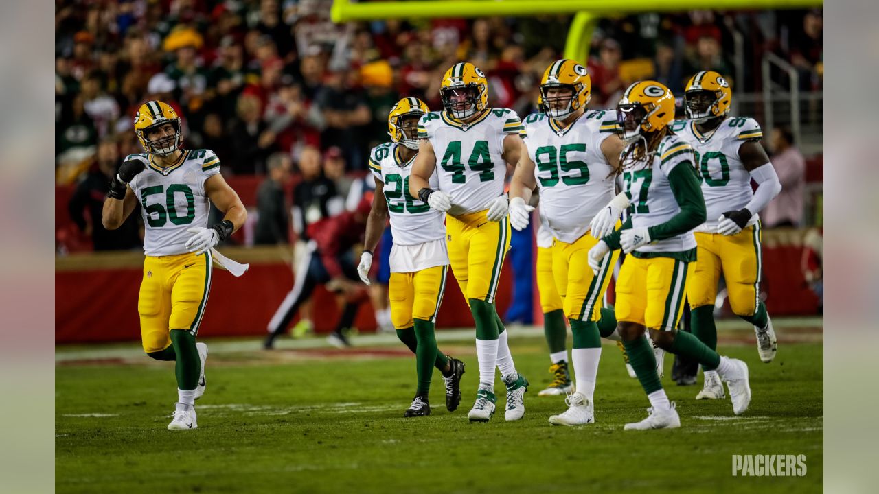 Green Bay, WI, USA. 22nd Sep, 2019. Green Bay Packers outside linebacker Za'Darius  Smith #55 celebrates a sack during during the NFL Football game between the  Denver Broncos and the Green Bay