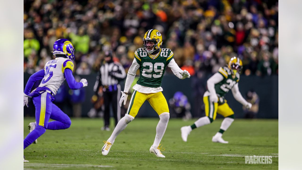 Packers def. Rams 24-12 on Monday Night Football to keep playoff hopes alive