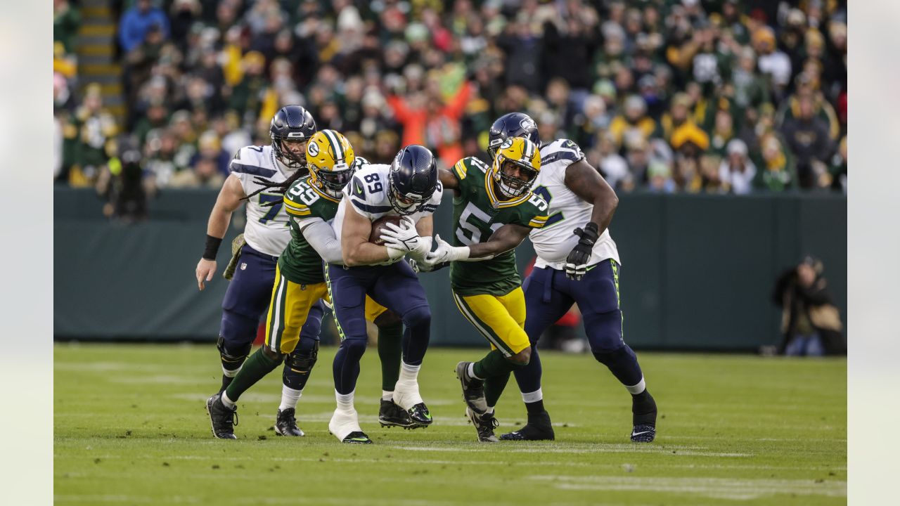 Aaron Rodgers returns, Packers grind out 17-0 win over Seattle