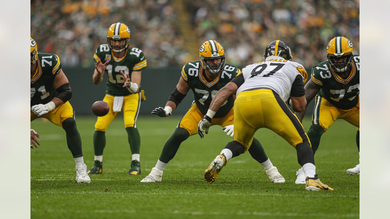 AP Game Summary: Steelers Defeat Packers 37-36