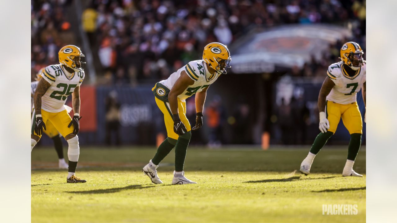 Aaron Rodgers taunts Chicago Bears fans as Green Bay Packers continue  dominance