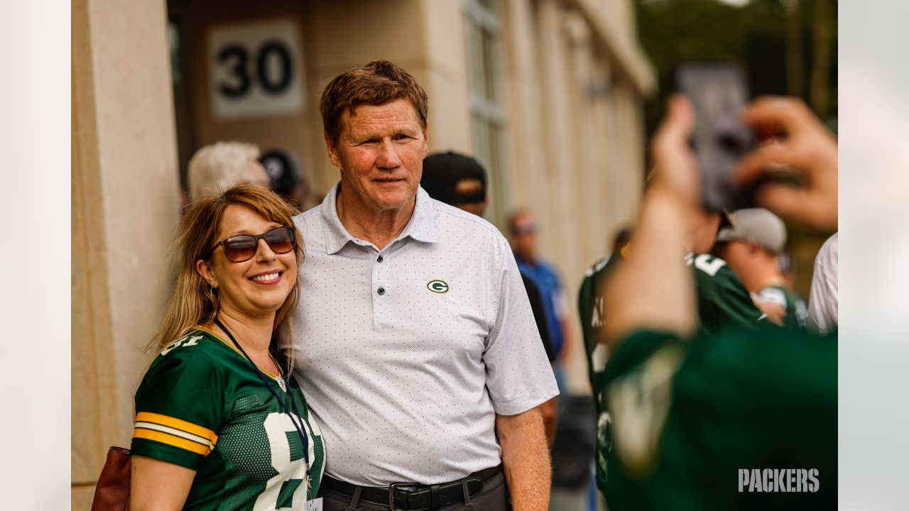 Green Bay Packers on X: The #PackersRoadTrip rolled into Hudson High  School to show support at their athletic fundraiser. 