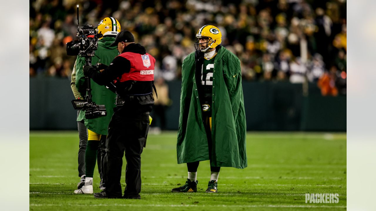 Packers rookie Christian Watson celebrates 58-yard TD with end zone backflip