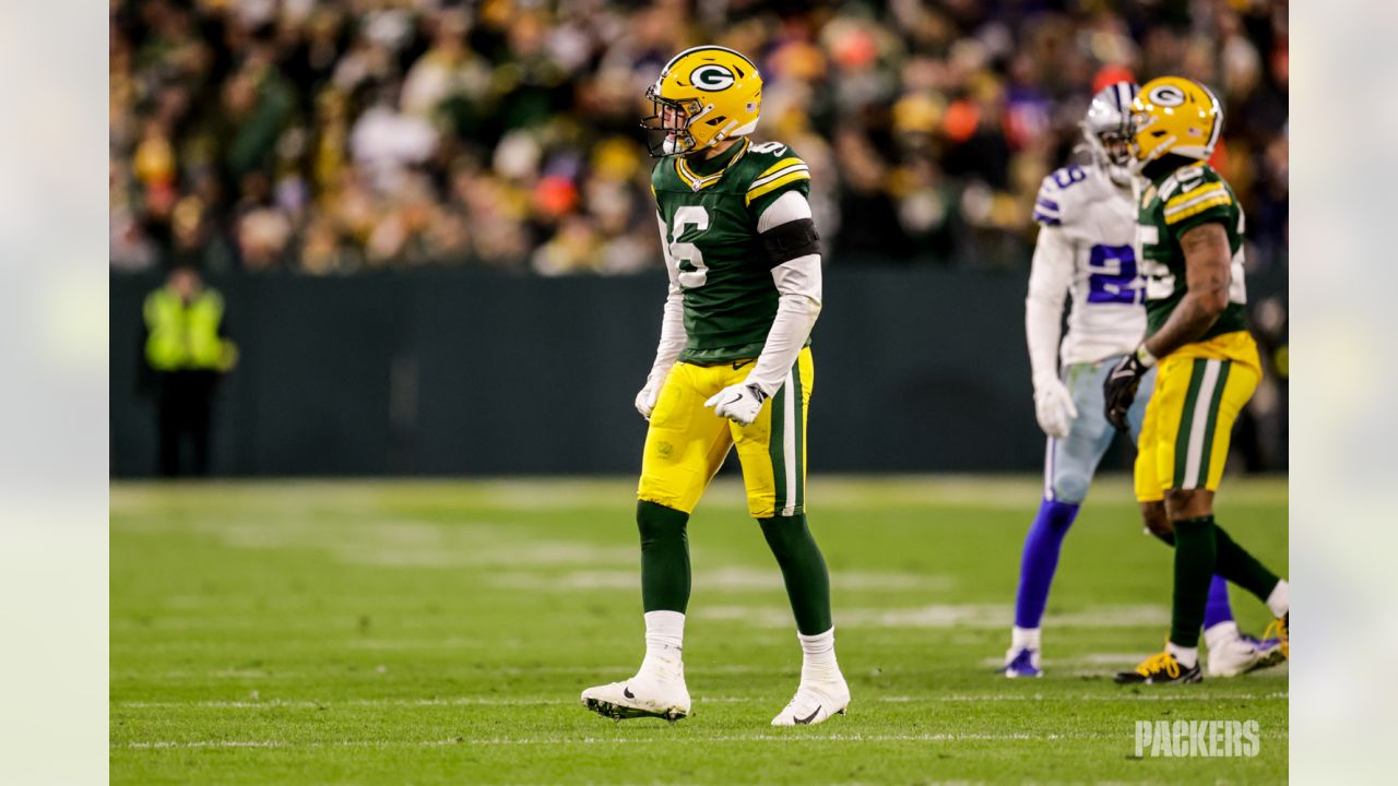 Rodgers throws 58-yard TD to Christian Watson, Watson celebrates with  backflip