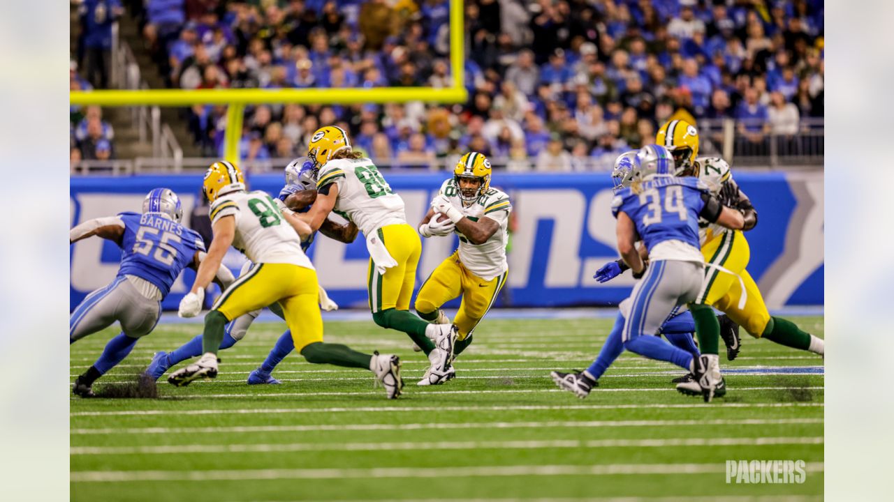 Recap: Lions pull out bag of tricks, beat Packers in wild finale