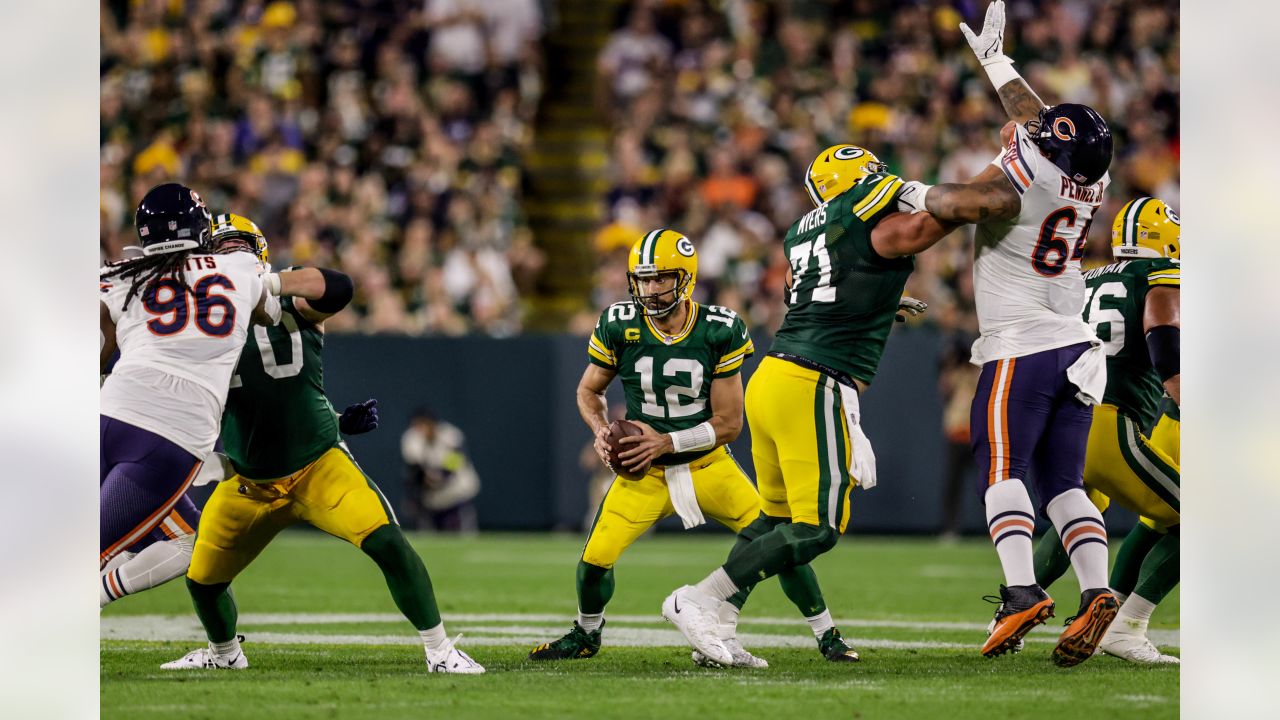 Packers vs. Bears score, takeaways: Aaron Jones runs wild as Green Bay  rolls past Bears at Lambeau Field 