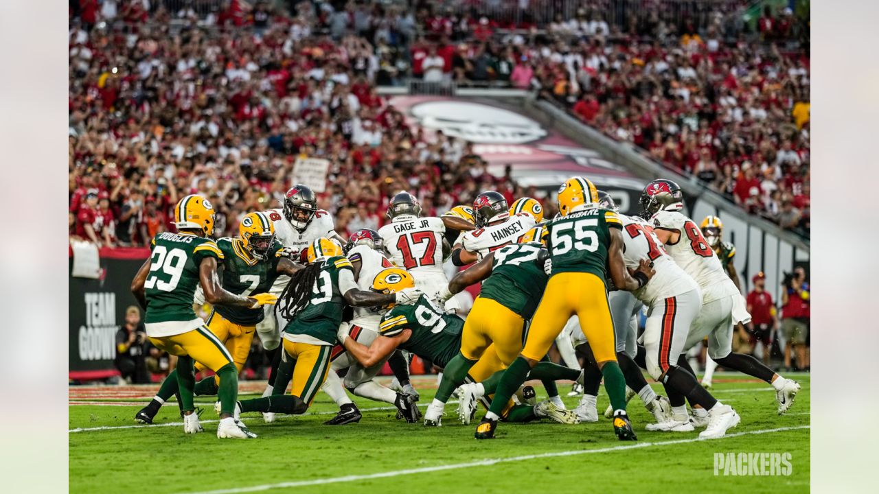 Buccaneers Battle New-Look Packers at Historic Lambeau Field in Week 15