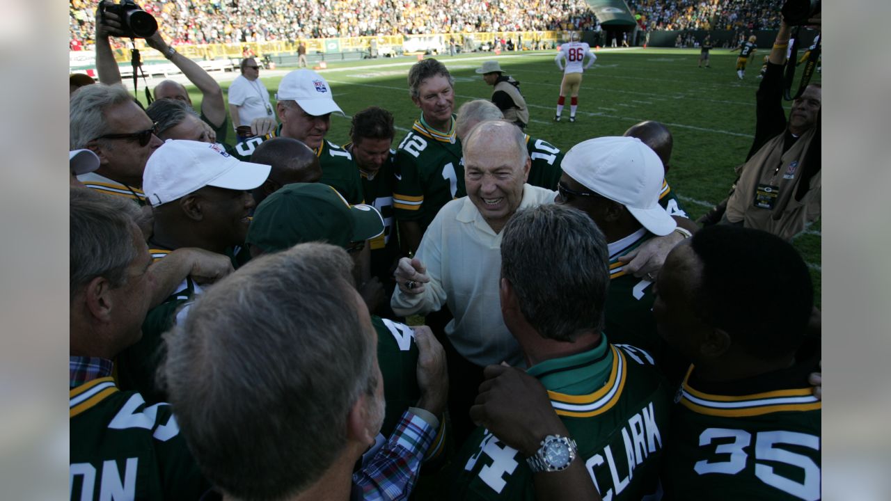 Bart Starr, Green Bay Packers Hall of Fame Leader, Dies at 85 - Bloomberg