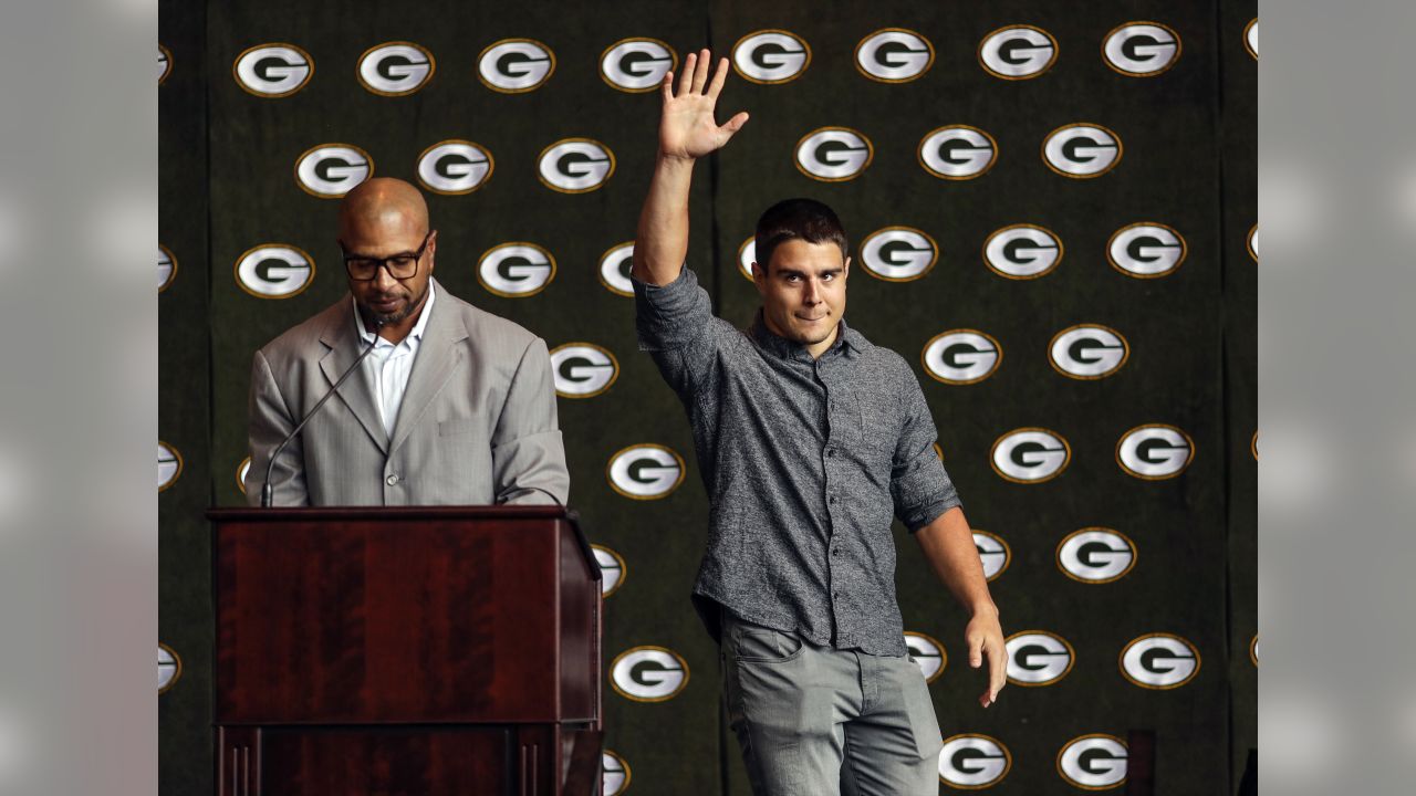 Packers QBs dress up as 'Happy Gilmore' characters for annual luncheon