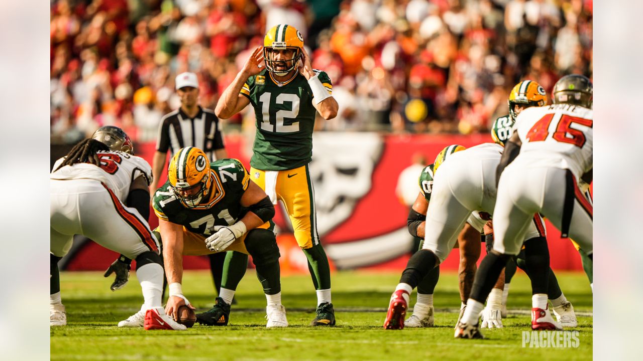 Buccaneers Battle New-Look Packers at Historic Lambeau Field in Week 15