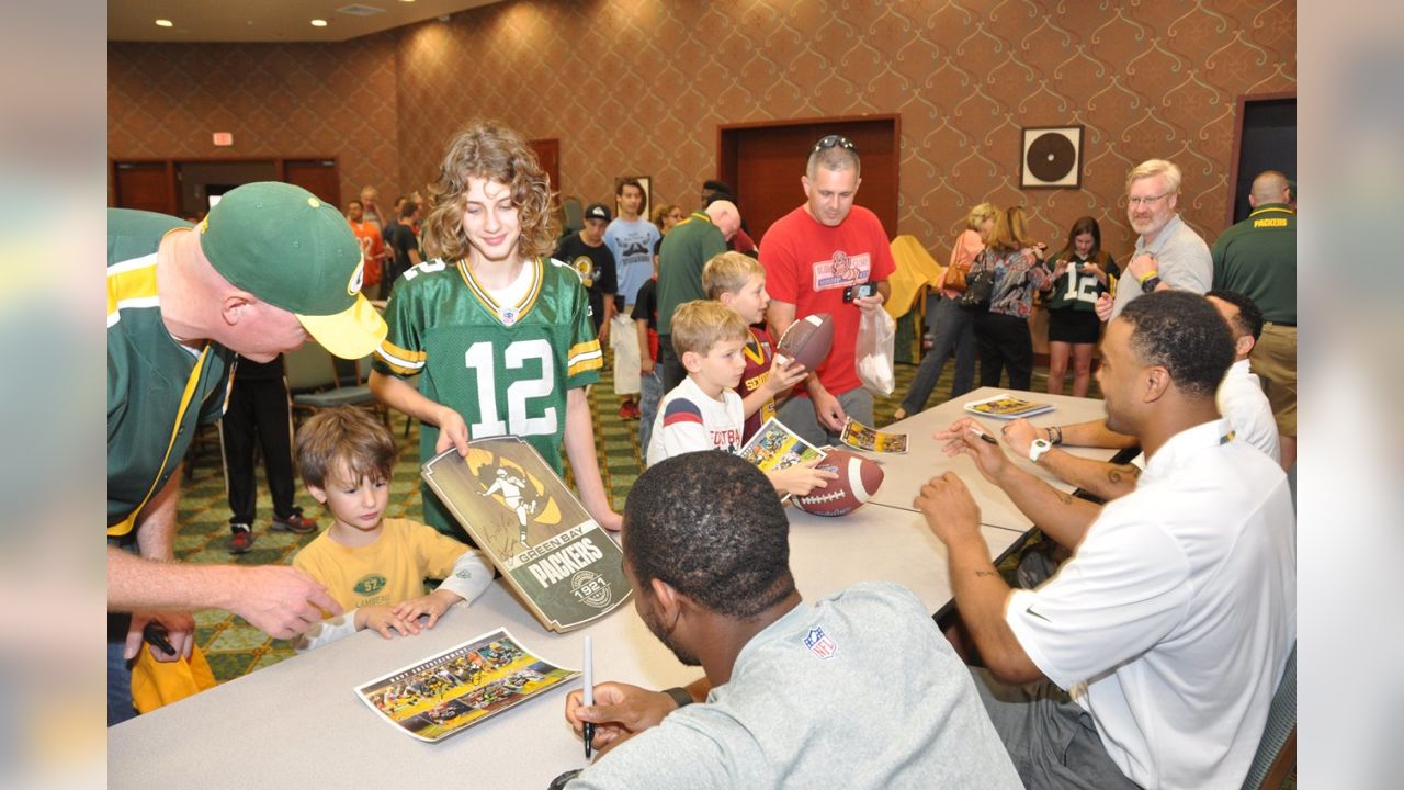 Green Bay Packers Homage Lombardi Knocked Down T-Shirt at the Packers Pro  Shop