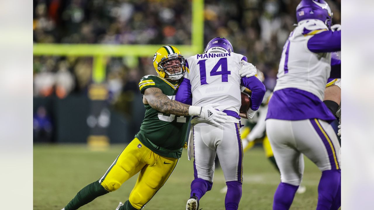 Packers vs Vikings: Green Bay crushes Minnesota 37-10 to clinch