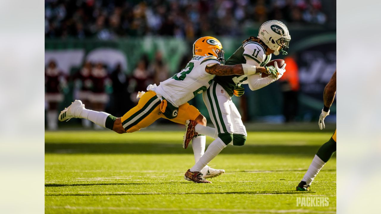 AP source: Packers CB Alexander agrees to contract extension