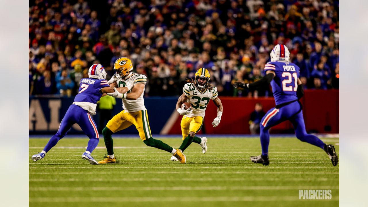 Green Bay Packers defense shines while offense falls flat against Bills