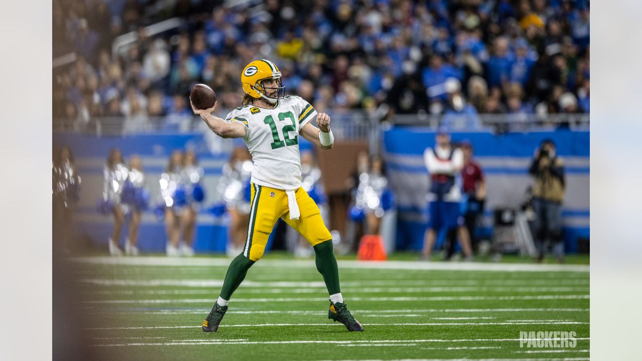 Aaron Rodgers Agrees to New Contract With Green Bay Packers: NFL Network -  Bloomberg