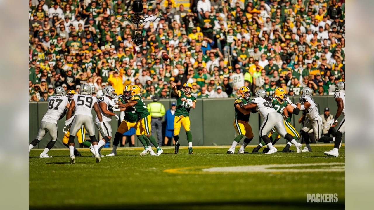 Blake Martinez's hustle, defense's goal-line stand lift Packers