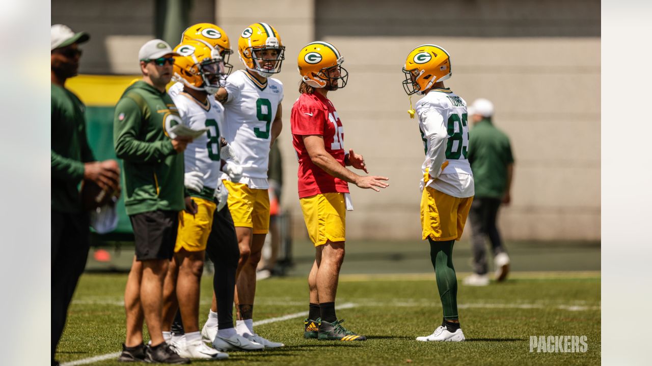 Aaron Rodgers impressed by early returns on Packers rookie C Josh Myers