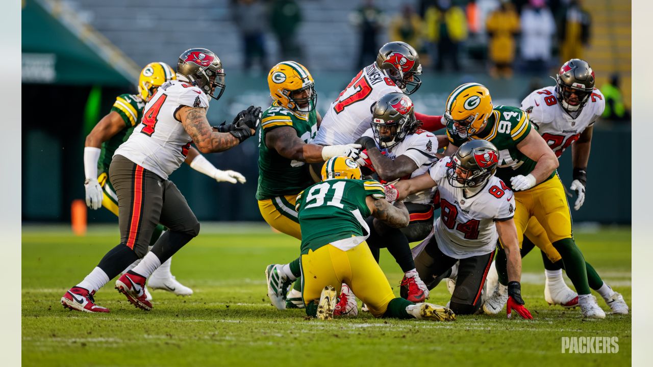 Packers' season over after 31-26 loss to Tampa Bay; Rodgers 'gutted'