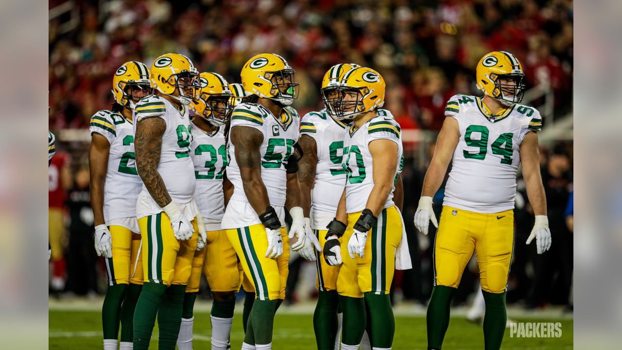 Green Bay, WI, USA. 22nd Sep, 2019. Green Bay Packers outside linebacker  Za'Darius Smith #55 celebrates a sack during during the NFL Football game  between the Denver Broncos and the Green Bay