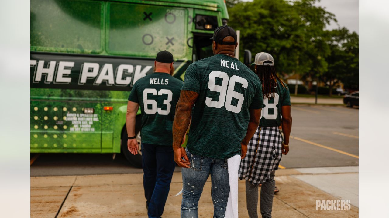 Four Packers alumni hit the highway for a four-day Packers Road Trip