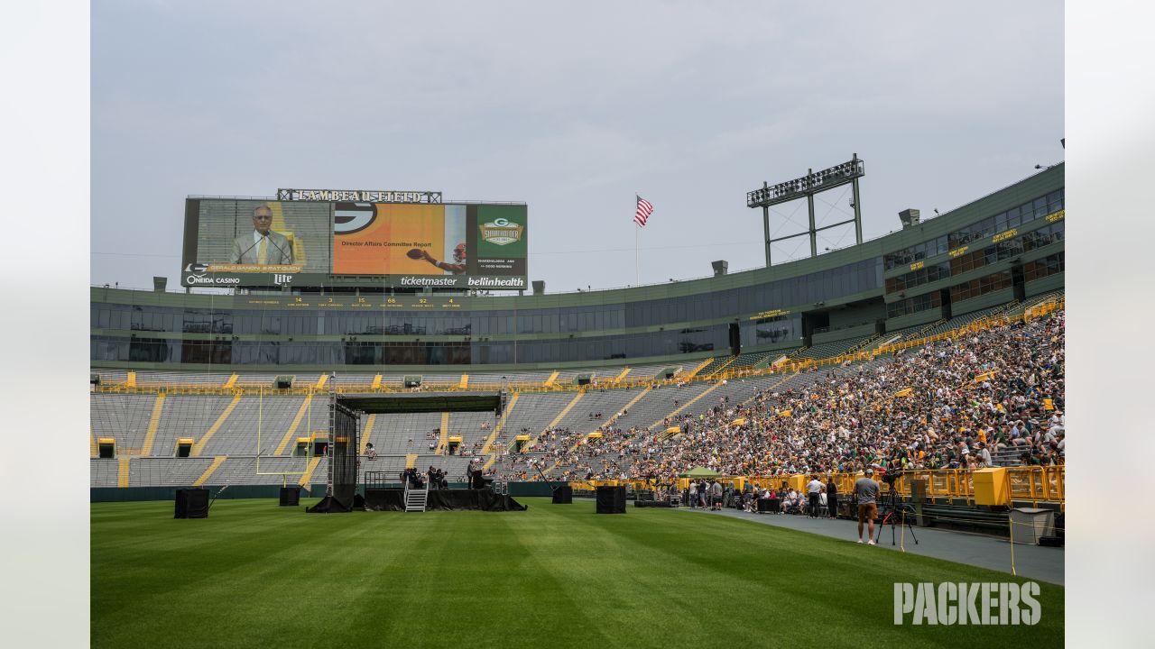 PACKERVILLE, U.S.A.: Coming to Lambeau?