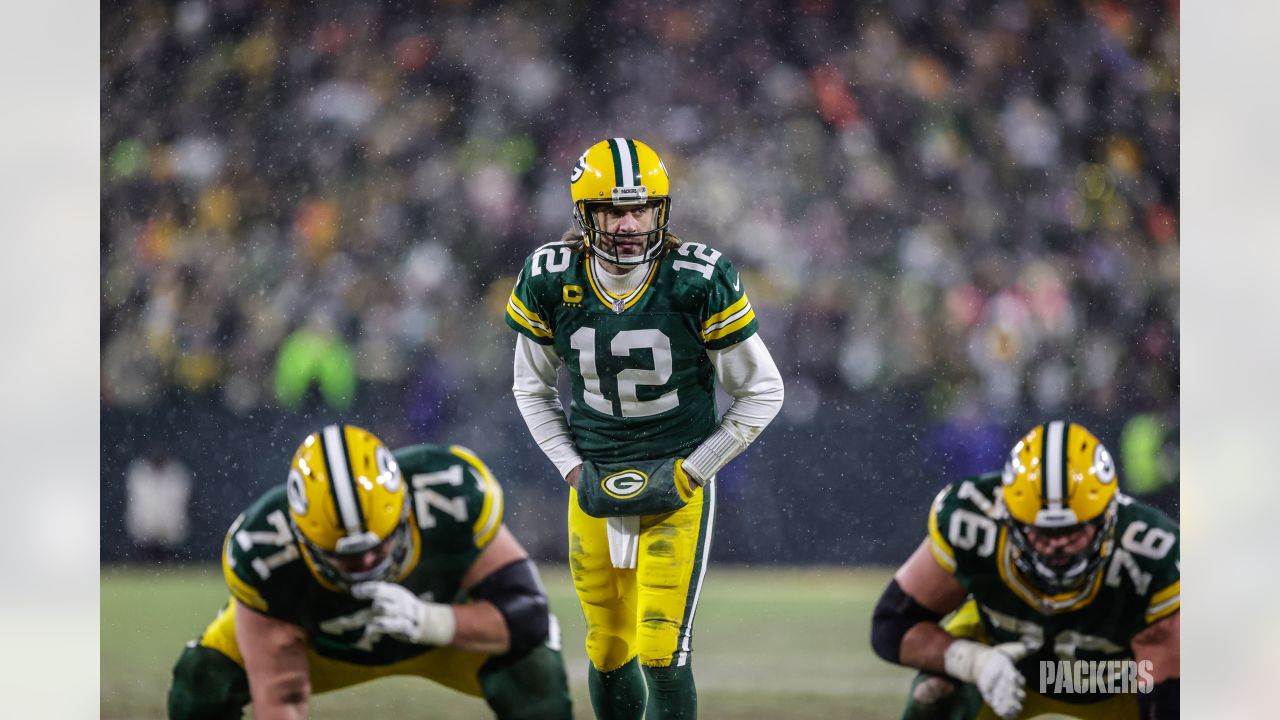 Aaron Rodgers Signs Contract Extension with Packers - Sports Illustrated  Green Bay Packers News, Analysis and More