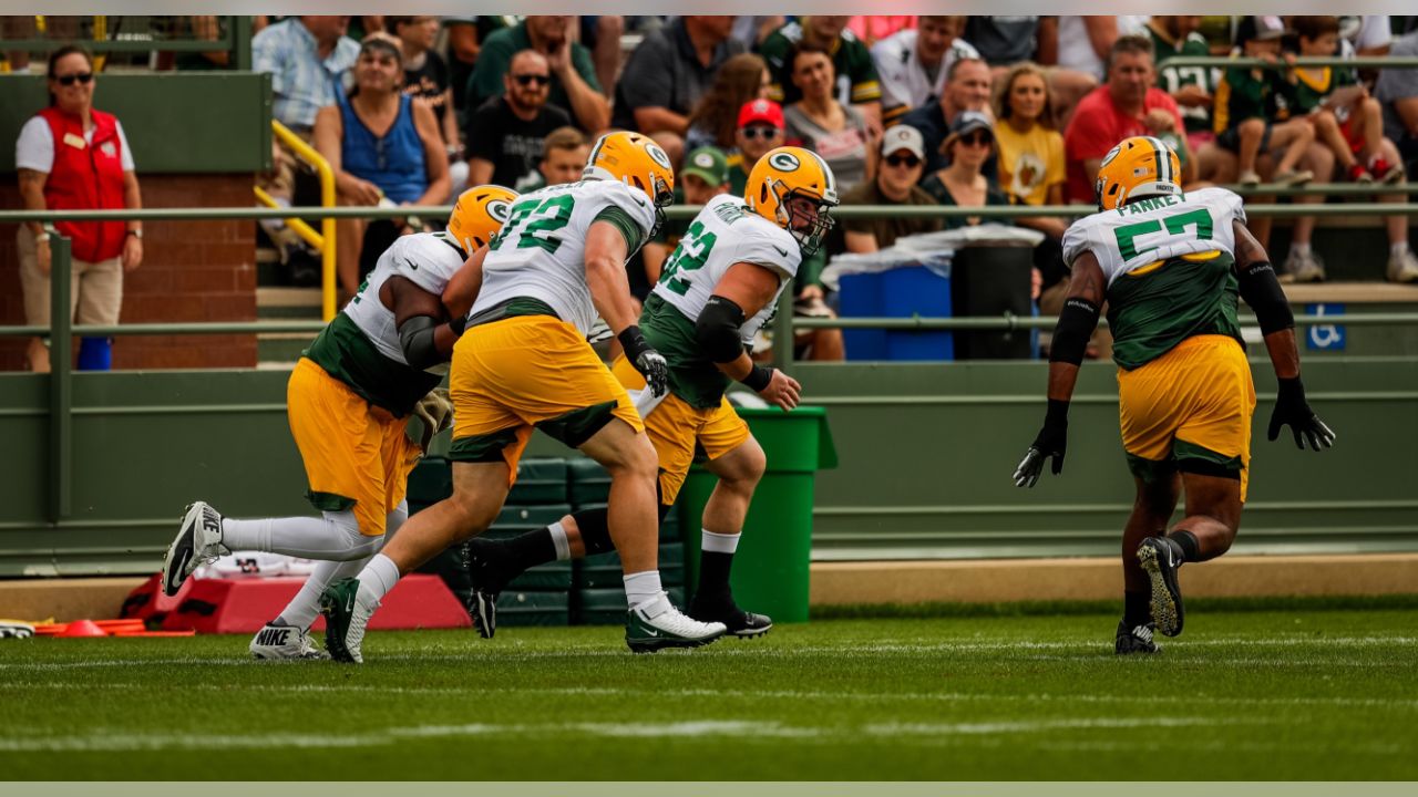 Vibing to Jamaal's pre-game warmup each week like: : r/GreenBayPackers