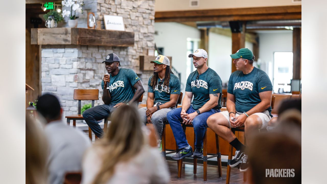 Four Packers alumni hit the highway for a four-day Packers Road Trip