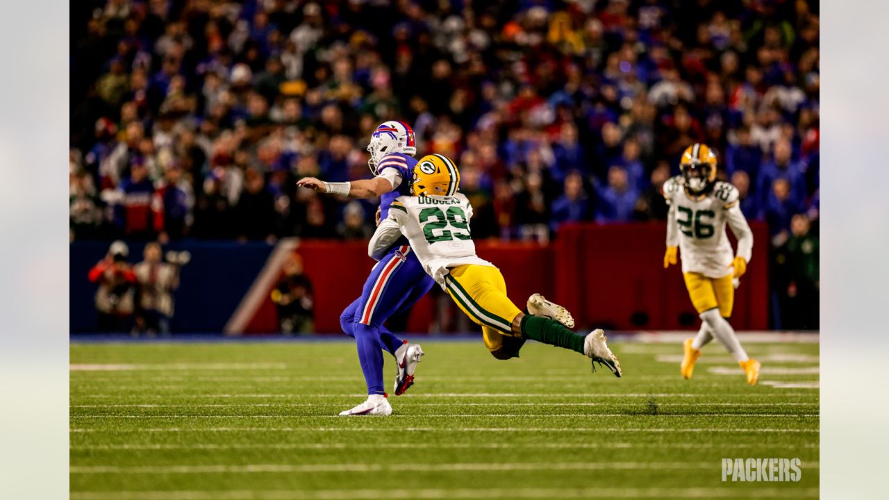 Bills continue to be a runaway train, roll over Packers in another easy win