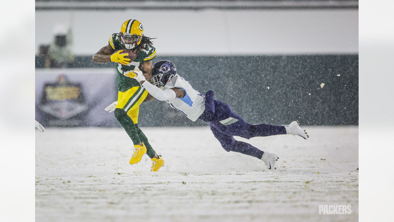 Titans vs. Packers NFL Weather Forecast: Thursday Night Football Could See  Wind, Snow in Green Bay