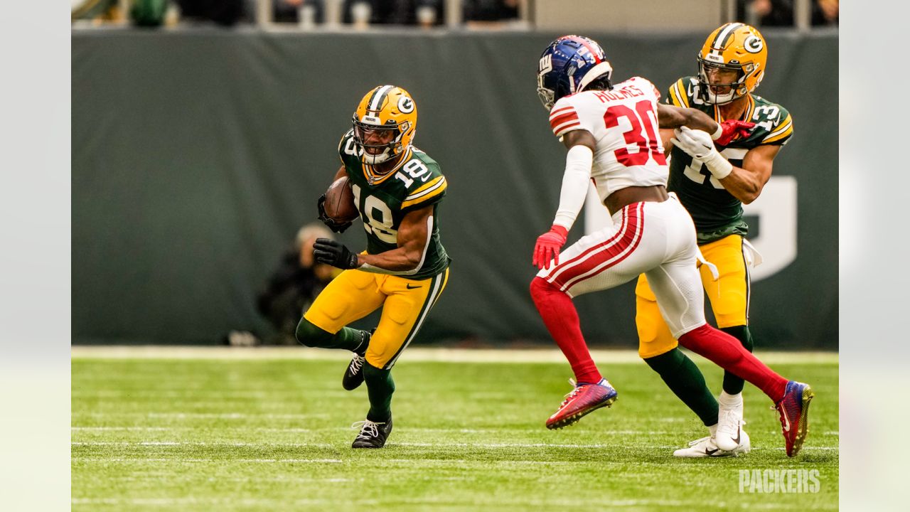 Giants rumble to stunning victory over Packers behind Saquon Barkley,  bloodied Daniel Jones