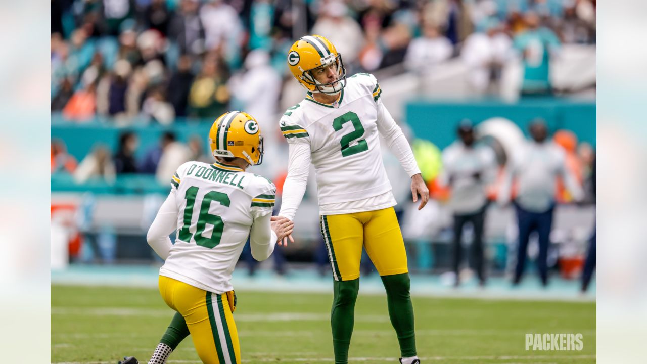 Packers, Dolphins meet on Christmas with playoff aspirations