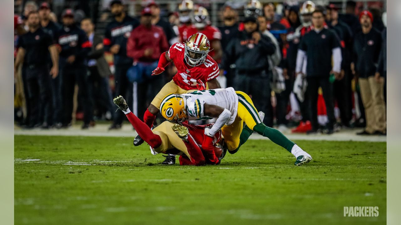 Green Bay, WI, USA. 22nd Sep, 2019. Green Bay Packers outside linebacker  Za'Darius Smith #55 celebrates a sack during during the NFL Football game  between the Denver Broncos and the Green Bay