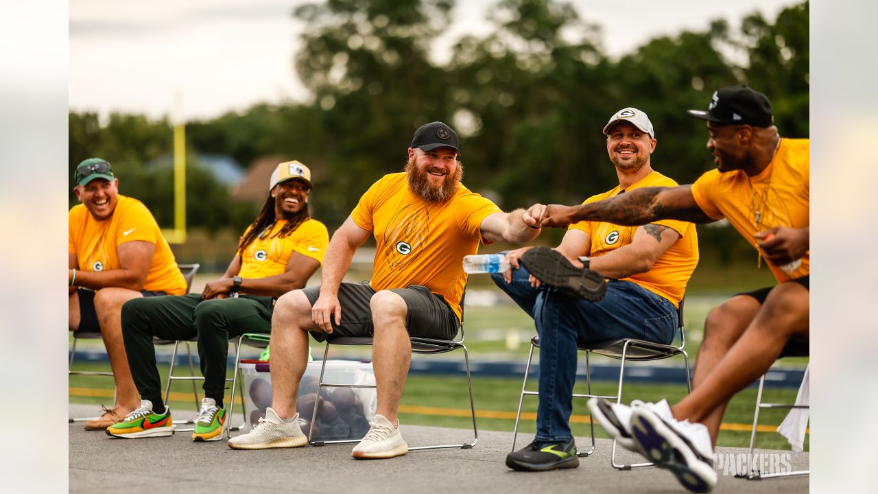 Green Bay Packers on X: The #PackersRoadTrip rolled into Hudson High  School to show support at their athletic fundraiser. 