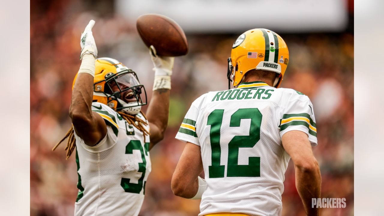 Commanders frustrate Rodgers, Packers in 23-21 win