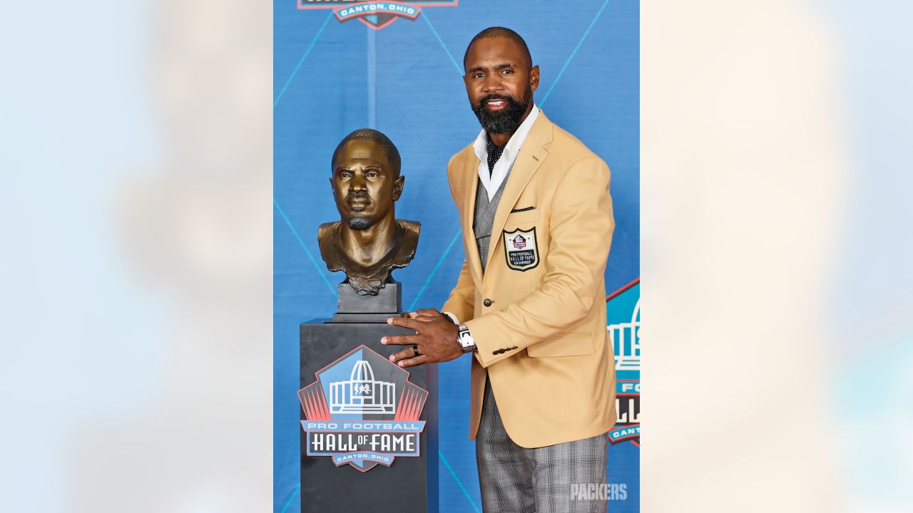 Packers great Charles Woodson focuses on family in Hall of Fame speech