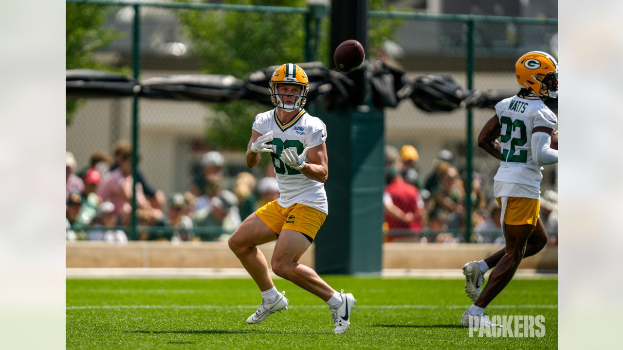 Green Bay Packers' Tucker Kraft catches a pass during an NFL football mini  camp practice session Wednesday, June 14, 2023, in Green Bay, Wis. (AP  Photo/Morry Gash Stock Photo - Alamy