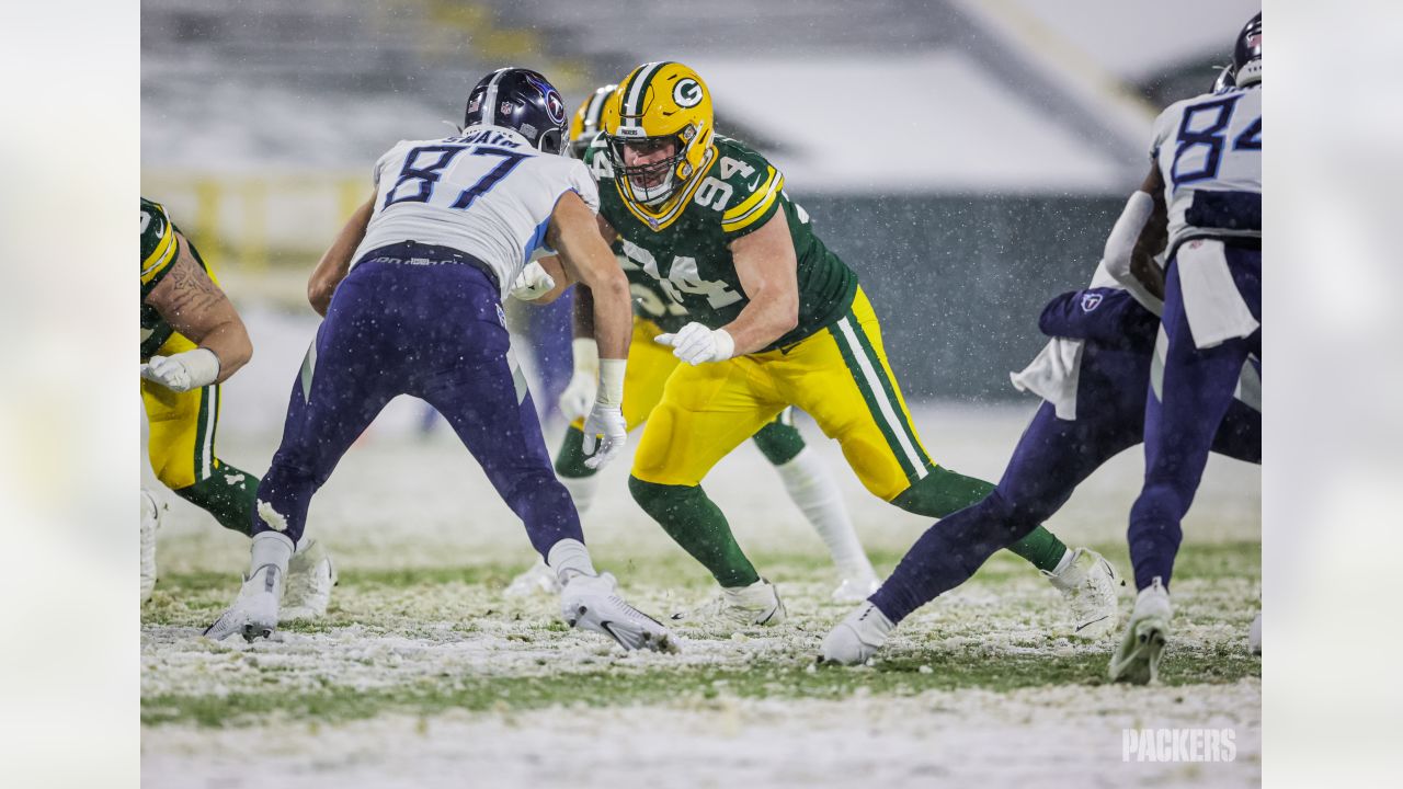 Derrick Henry was again Titans' lethal weapon, beating Packers 27-17 at a  freezing Lambeau Field