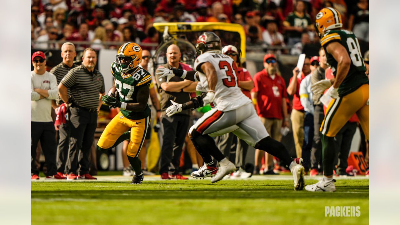 Buccaneers Battle New-Look Packers at Historic Lambeau Field in Week 15