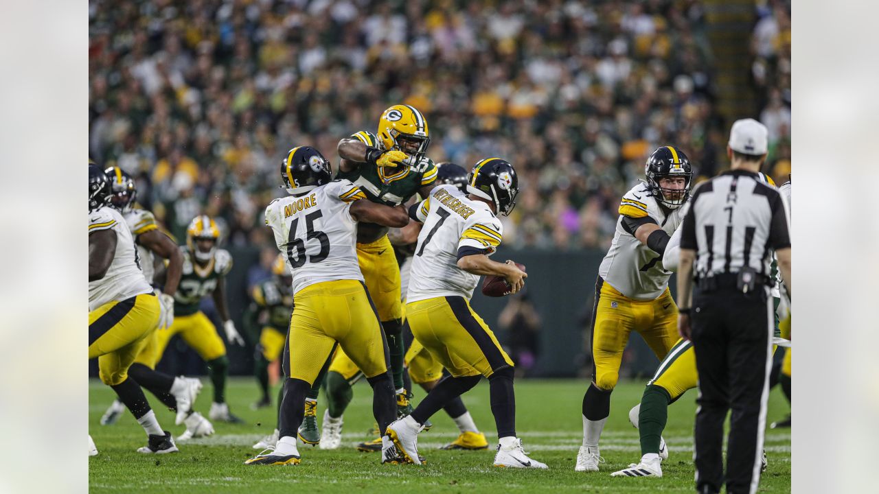 Rodgers-Cobb connection helps Packers beat Steelers 27-17 - The