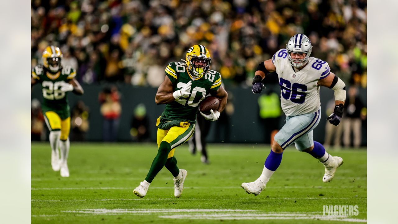 Rodgers throws 58-yard TD to Christian Watson, Watson celebrates with  backflip