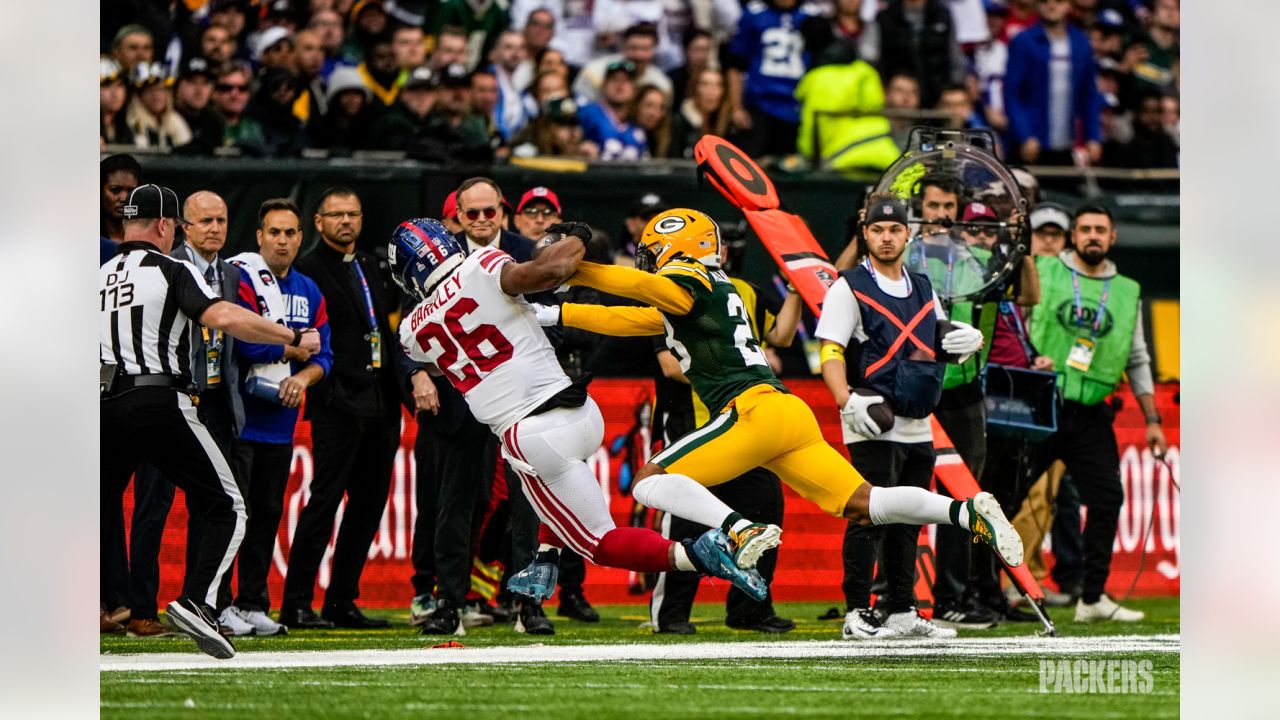 New York Giants-Green Bay Packers Halftime Report: Packers Up 20-10 in  London Game - Sports Illustrated New York Giants News, Analysis and More